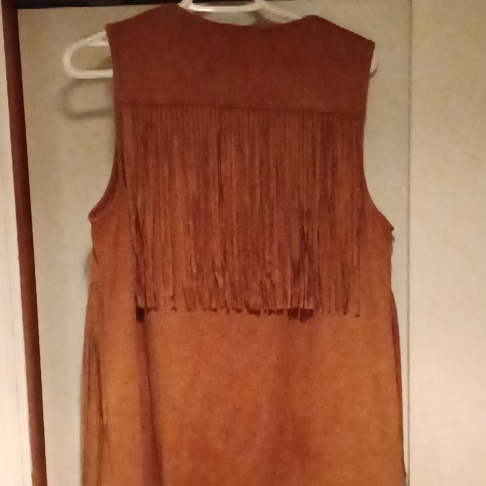 Vest - Picture 2 of 3